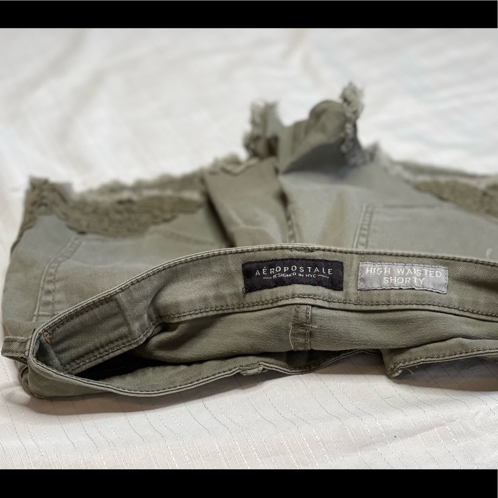 Size 4 Aeropostale high waisted shorts.